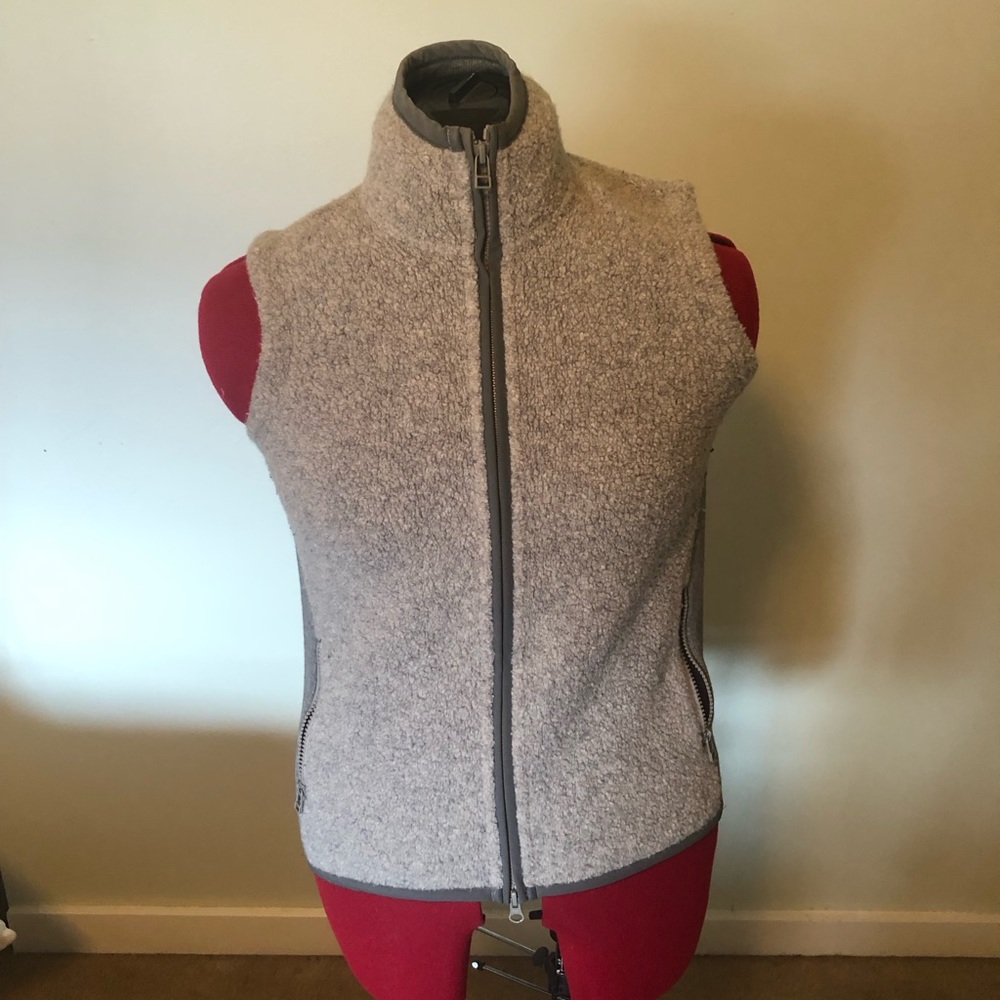 Lululemon athletica lab wool vest